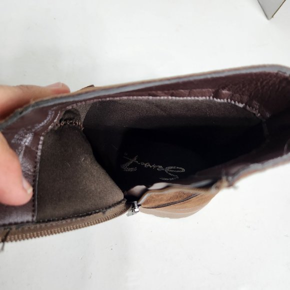 Seven for All Mankind Chelsea Boots Womens 9 Bestie Faux Brown Suede Almond Toe - Picture 7 of 9